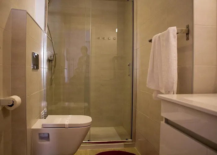 Guerra Junqueiro Ii Penzion Lisboa